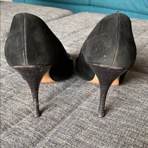 Manolo Blahnik suede kitten heels - Picture 4 of 7